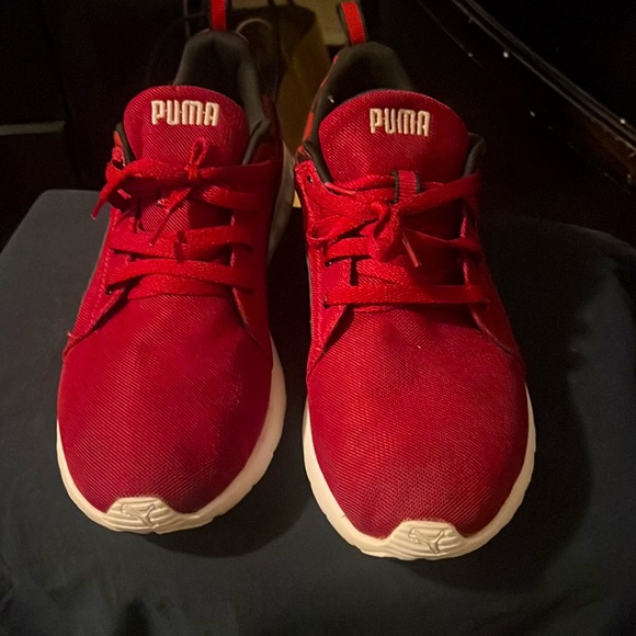 COPY - Puma running sneakers gently used 8/10 worn less than 10x - Picture 2 of 4